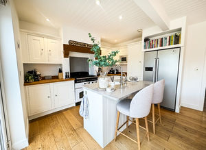 DE VERE LANE- click for photo gallery